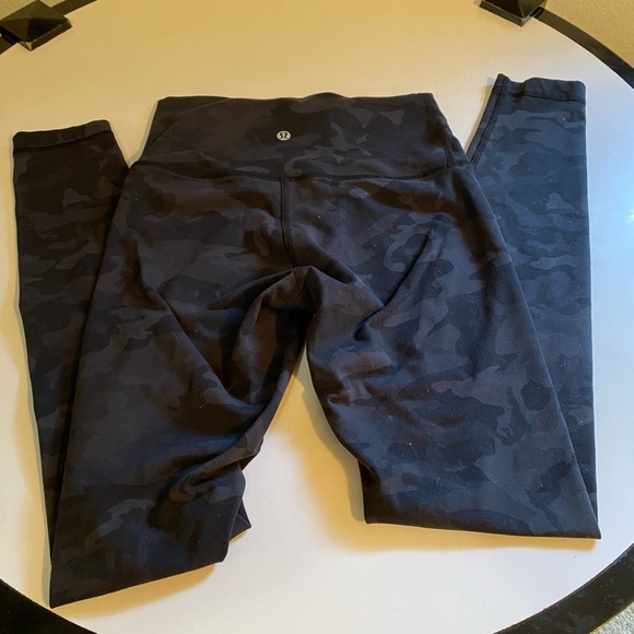 In great condition barely worn - Picture 1 of 3